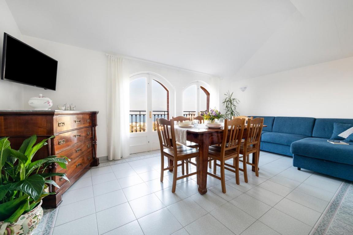 Sorrentovibes - Sea View Rooftop Apartment With Jacuzzi & Garden Exterior photo